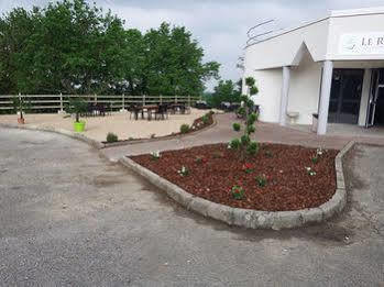 Hotel Le Riccoty Blyes ภายนอก รูปภาพ